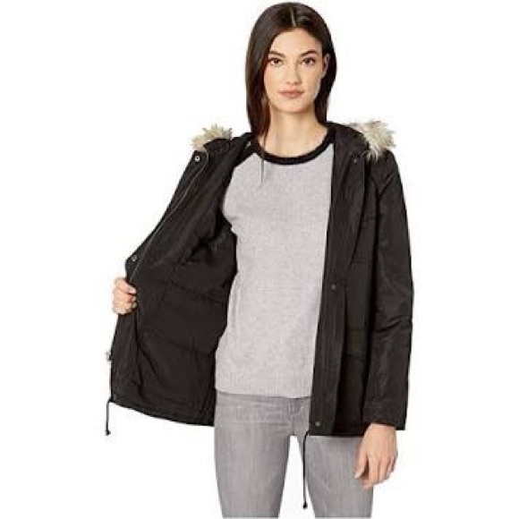 BB DAKOTA black jacket with fur trim - Picture 2 of 3